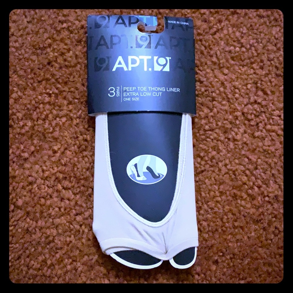 🆕 Apt 9 Peep Toe Thong Liners